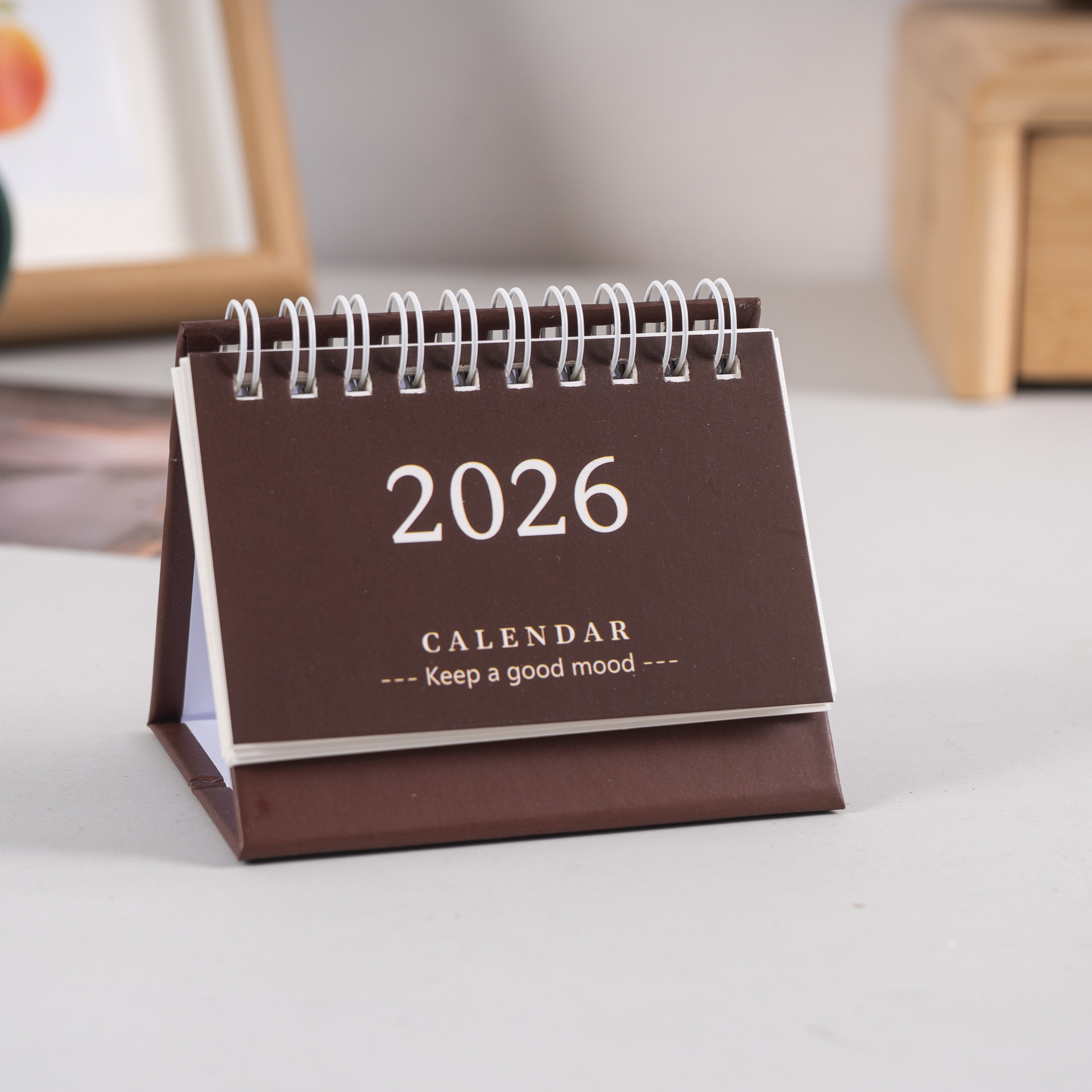 Simple Desk Calendar 2025-2026 - مراجعة Office Stationery Supply List وسعره