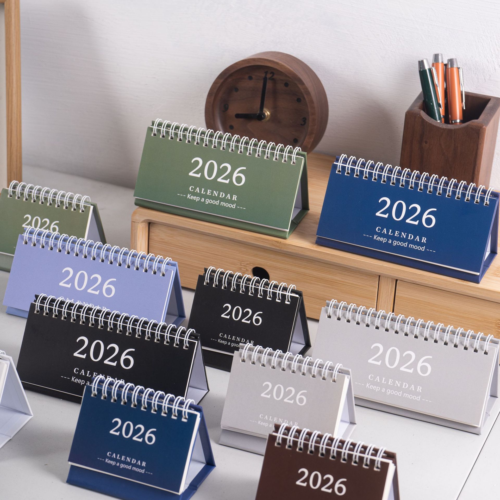 Simple Desk Calendar 2025-2026 - مراجعة Office Stationery Supply List وسعره